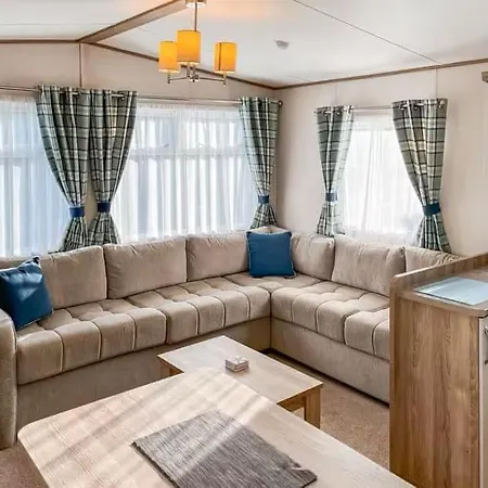 By The River Nidd N27 Апартаменты